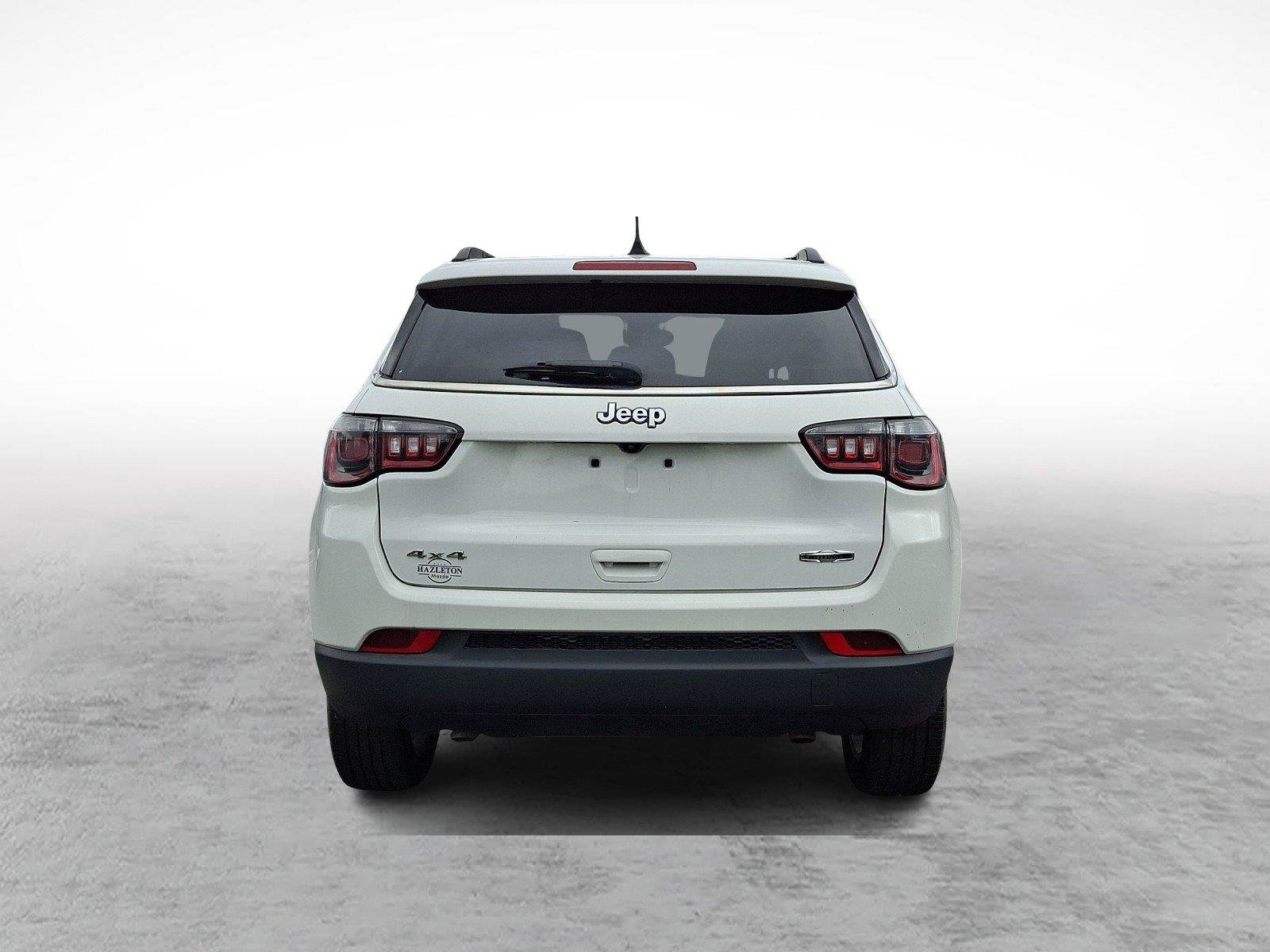 Used 2024 Jeep Compass Latitude AWD/4WD image 5
