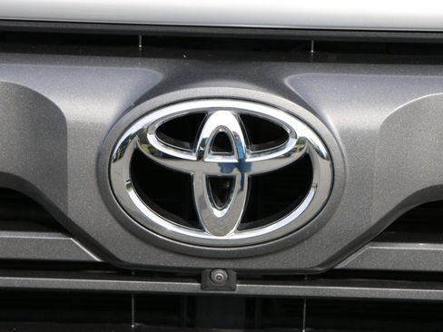 Used 2024 Toyota Tundra Limited AWD/4WD image 12