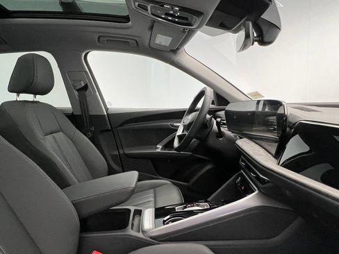 Used 2025 Audi Q5 Premium AWD/4WD image 6
