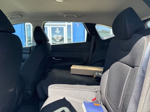 New 2025 Hyundai Tucson SE image 44