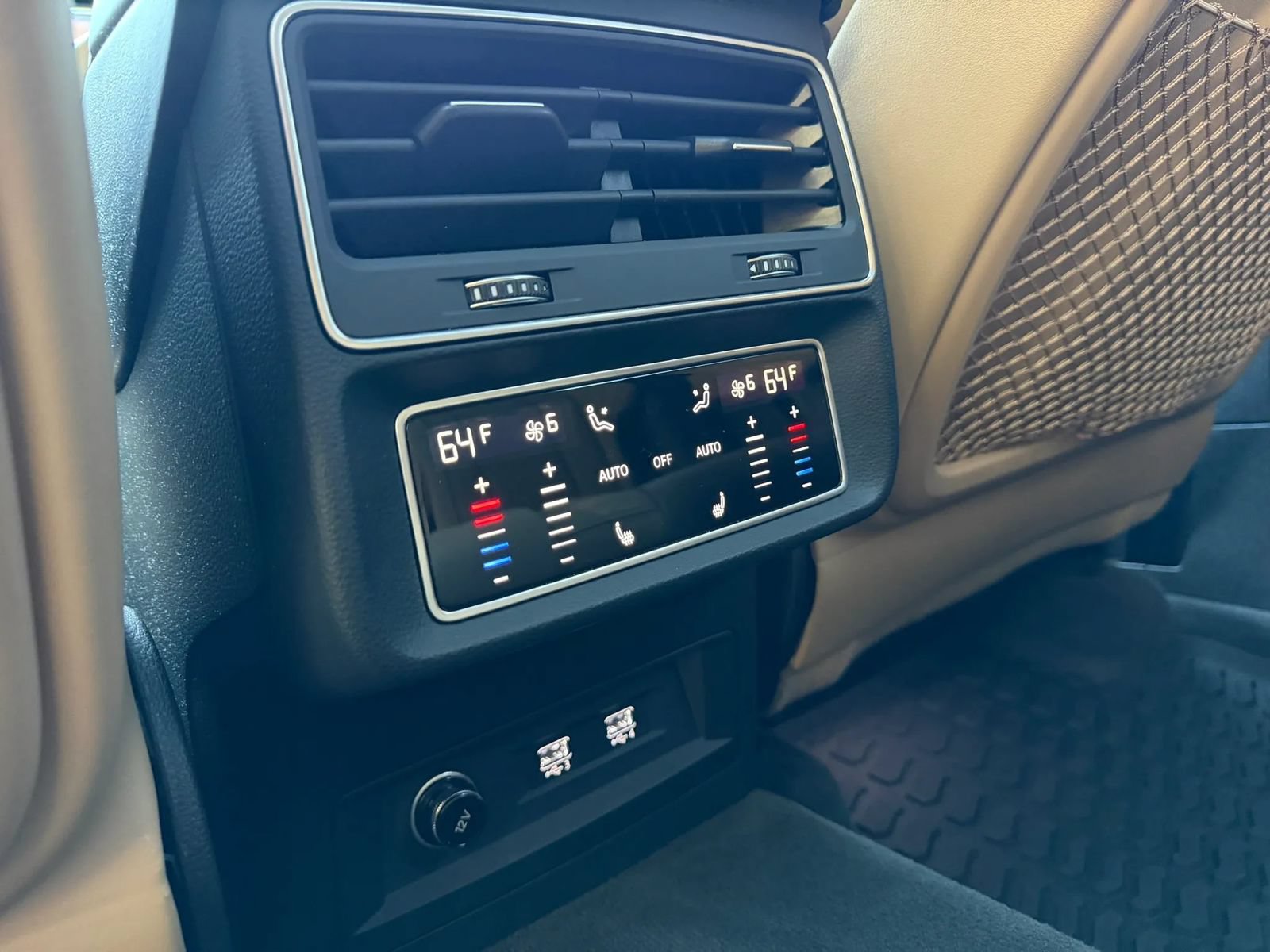 Used 2019 Audi Q8 Prestige AWD/4WD image 10