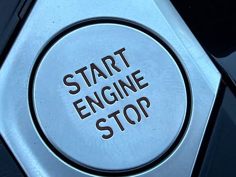 New 2026 BMW 330i Sedan w/ M Sport Package image 37