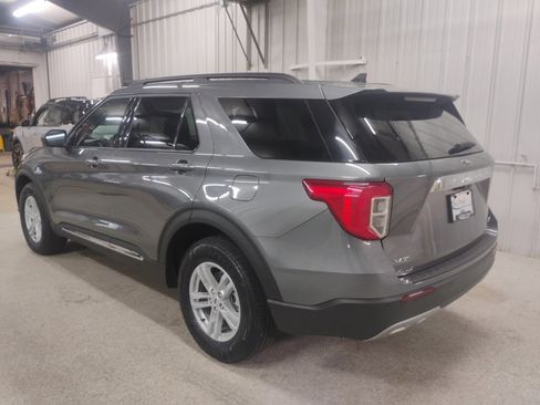 Used 2024 Ford Explorer XLT w/ Equipment Group 202A image 25