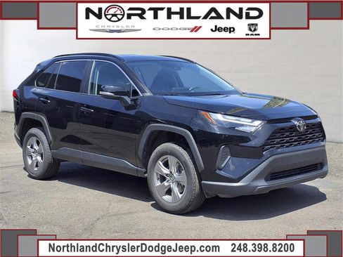 Used 2024 Toyota RAV4 XLE FWD image 1