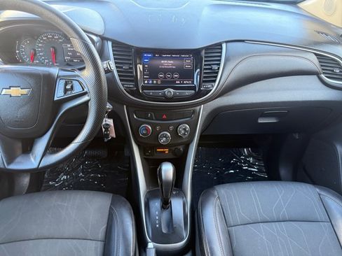 Used 2021 Chevrolet Trax LT AWD/4WD image 15