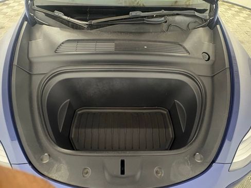 Used 2021 Tesla Model Y Long Range image 20