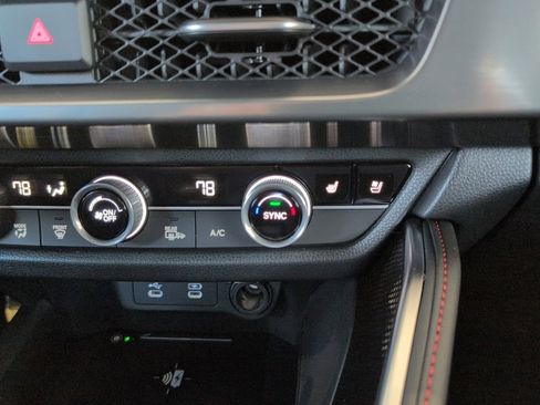 Certified 2025 Acura ADX A-Spec image 21