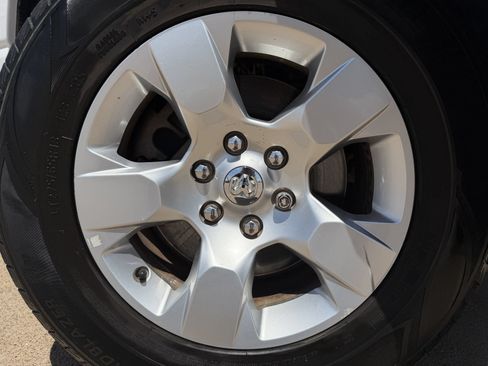 Used 2019 RAM 1500 Big Horn AWD/4WD image 10
