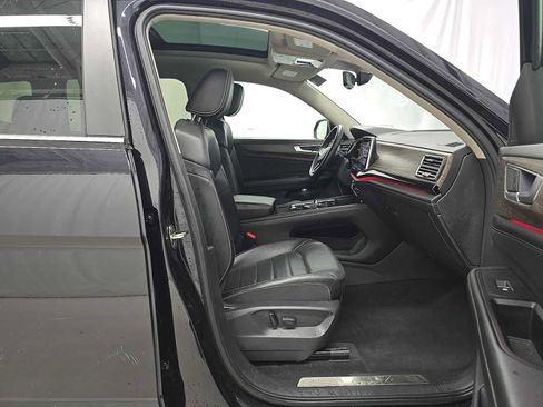 Used 2024 Volkswagen Atlas SEL AWD/4WD image 8