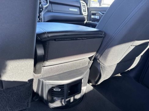 Used 2024 RAM 2500 Big Horn w/ Sport Appearance Package image 18