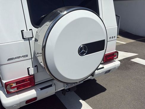 Used 2017 Mercedes-Benz G 63 AMG 4MATIC image 38