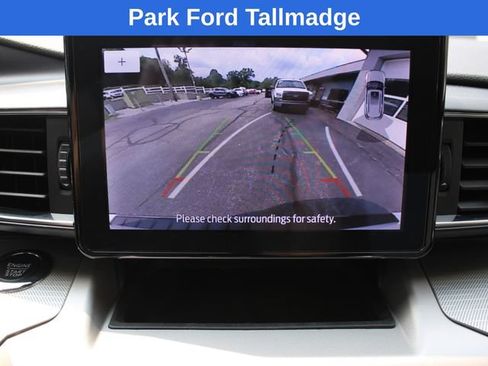 Used 2023 Ford Explorer XLT w/ Equipment Group 202A AWD/4WD image 19