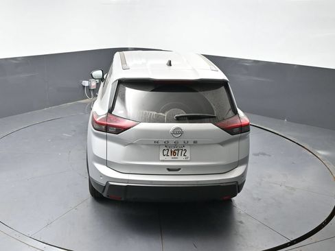 Used 2024 Nissan Rogue S FWD image 22