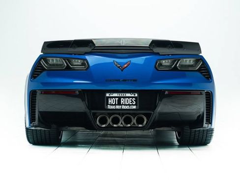 Used 2015 Chevrolet Corvette Z06 w/ 3LZ Preferred Equipment Group RWD image 16
