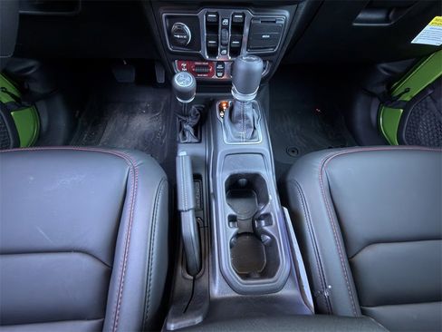 New 2025 Jeep Wrangler Unlimited Rubicon image 17