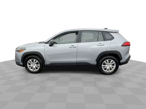 Used 2025 Toyota Corolla Cross L image 6