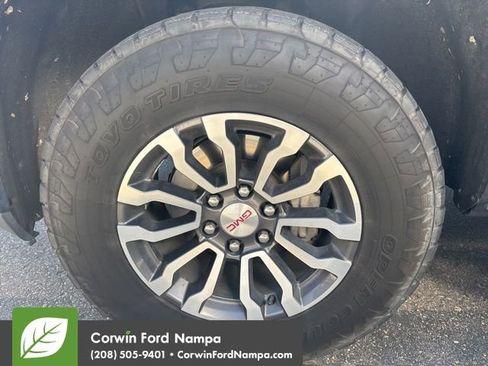 Used 2019 GMC Sierra 1500 AT4 w/ AT4 Premium Package image 9