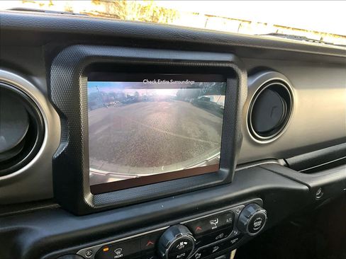 Used 2021 Jeep Wrangler Unlimited Sport image 19