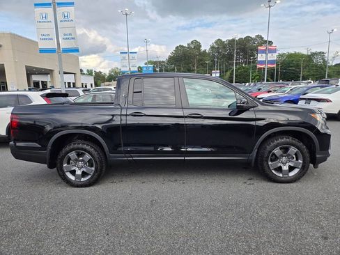 Used 2024 Honda Ridgeline TrailSport image 4