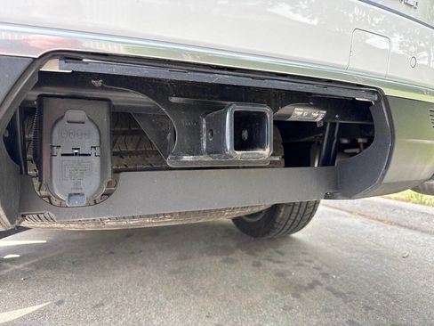 Used 2021 GMC Yukon Denali w/ LPO, Illumination Package image 33