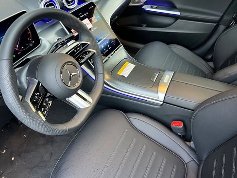 New 2025 Mercedes-Benz C 300 4MATIC Sedan image 4
