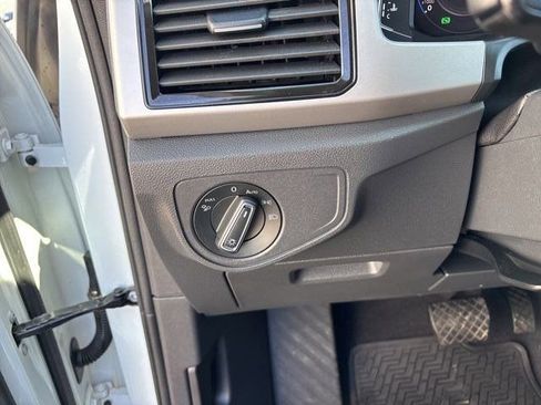 Used 2021 Volkswagen Atlas SEL Premium image 20