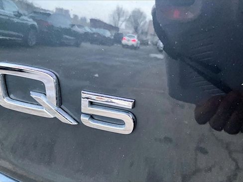 Used 2018 Audi Q5 2.0T Premium image 24