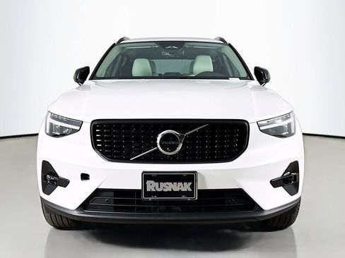 New 2026 Volvo XC40 B5 Plus w/ Climate Package image 2