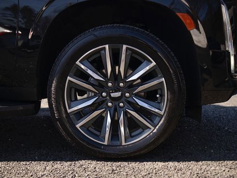 Used 2024 Cadillac Escalade Sport w/ Touring Package image 35