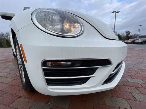 Used 2019 Volkswagen Beetle 2.0T SE image 24