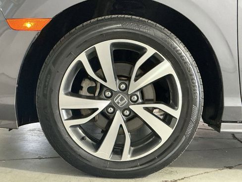 Used 2024 Honda Odyssey Touring image 13
