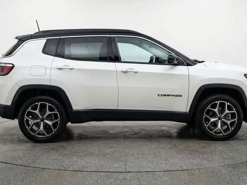 Used 2025 Jeep Compass Limited AWD/4WD image 11