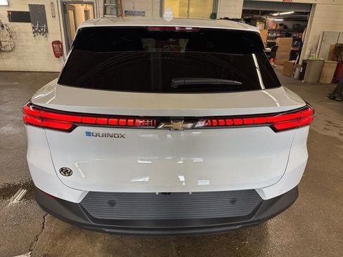 New 2026 Chevrolet Equinox EV LT FWD image 5