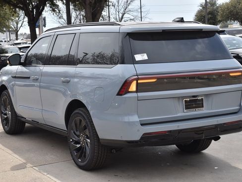 New 2025 Lincoln Navigator Reserve w/ Jet Appearance Package image 16