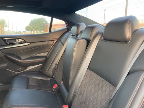 Used 2023 Nissan Maxima SR w/ Sport Mat Group FWD image 11