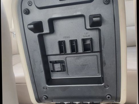 Used 2011 Ford Taurus Limited w/ 303A Rapid Spec Order Code image 35