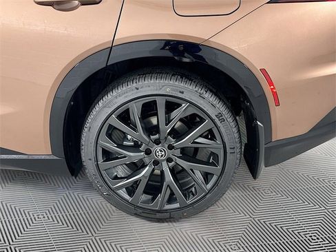 New 2025 Toyota Crown Signia image 16