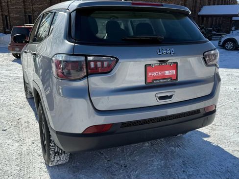 Used 2018 Jeep Compass Sport image 7