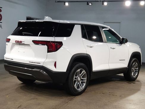 Used 2025 GMC Terrain Elevation image 7