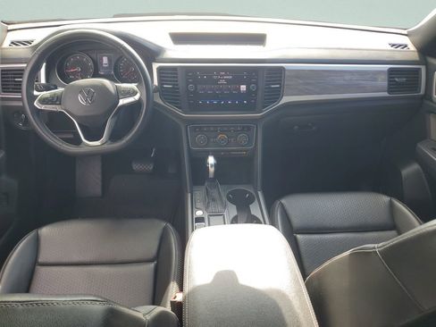 Used 2021 Volkswagen Atlas Cross Sport SE FWD image 11