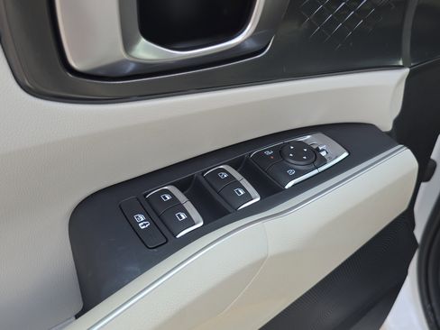 Certified 2025 Kia Sorento EX image 20