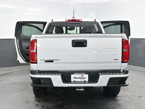 Used 2022 Chevrolet Colorado Z71 w/ Safety Package AWD/4WD image 38