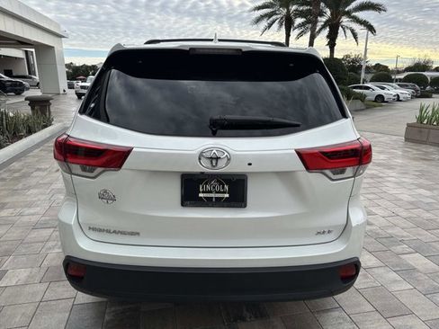 Used 2019 Toyota Highlander XLE image 3
