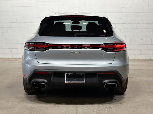 Certified 2023 Porsche Macan AWD/4WD image 8