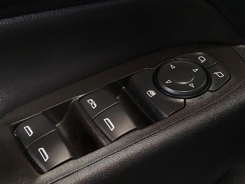 Used 2023 Chevrolet Equinox LT w/ Driver Convenience Package image 27