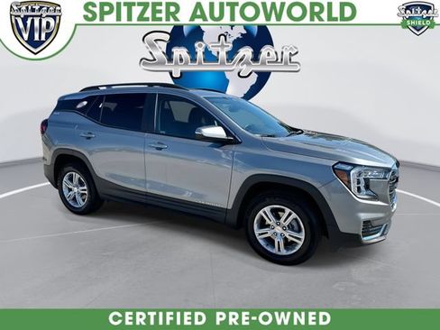 Certified 2024 GMC Terrain SLE w/ Driver Convenience Package FWD image 1