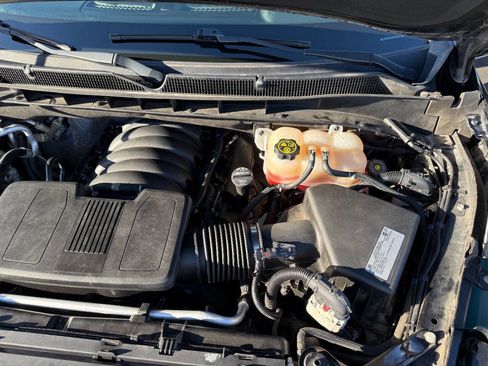 Used 2021 GMC Yukon XL AT4 w/ Technology Package image 11