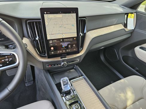 New 2026 Volvo XC60 B5 Core w/ Protection Package image 24