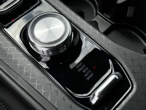 Used 2025 Jeep Wagoneer S Limited image 21