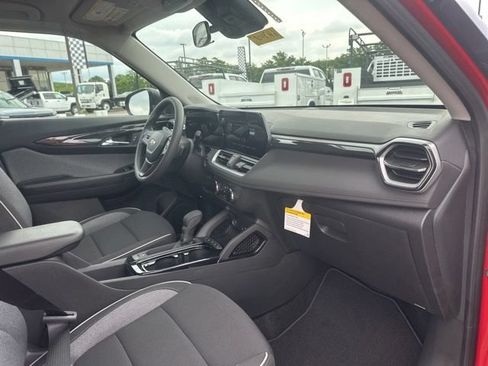New 2026 Chevrolet TrailBlazer LS FWD image 32